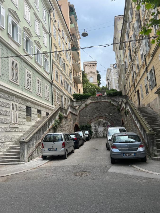 Alla Scalinata Del Teatro Rossetti Confort Suites Parcheggio Τεργέστη Εξωτερικό φωτογραφία