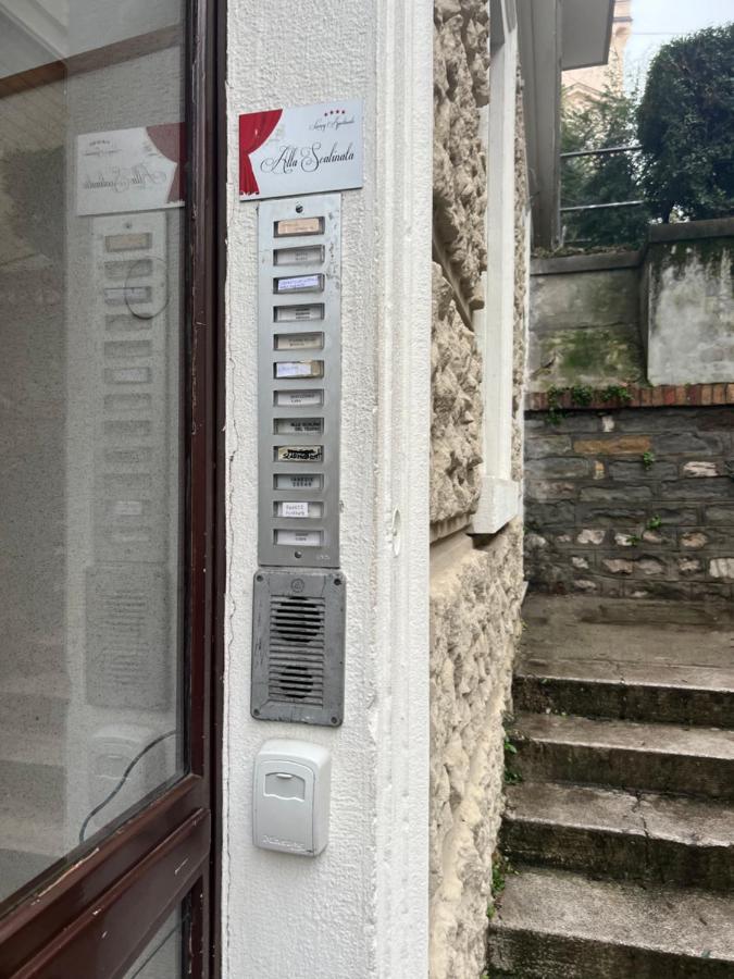 Alla Scalinata Del Teatro Rossetti Confort Suites Parcheggio Τεργέστη Εξωτερικό φωτογραφία