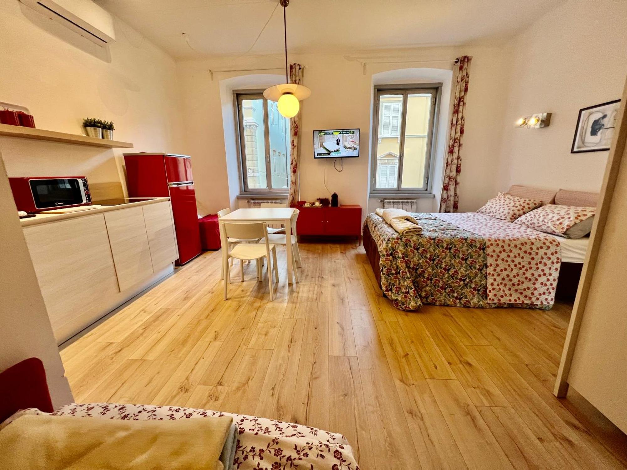 Alla Scalinata Del Teatro Rossetti Confort Suites Parcheggio Τεργέστη Εξωτερικό φωτογραφία