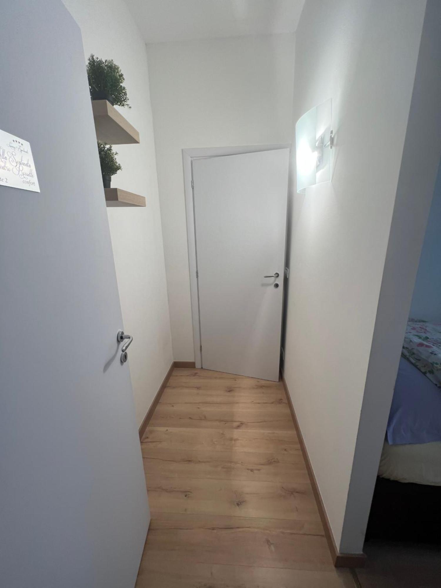 Alla Scalinata Del Teatro Rossetti Confort Suites Parcheggio Τεργέστη Εξωτερικό φωτογραφία